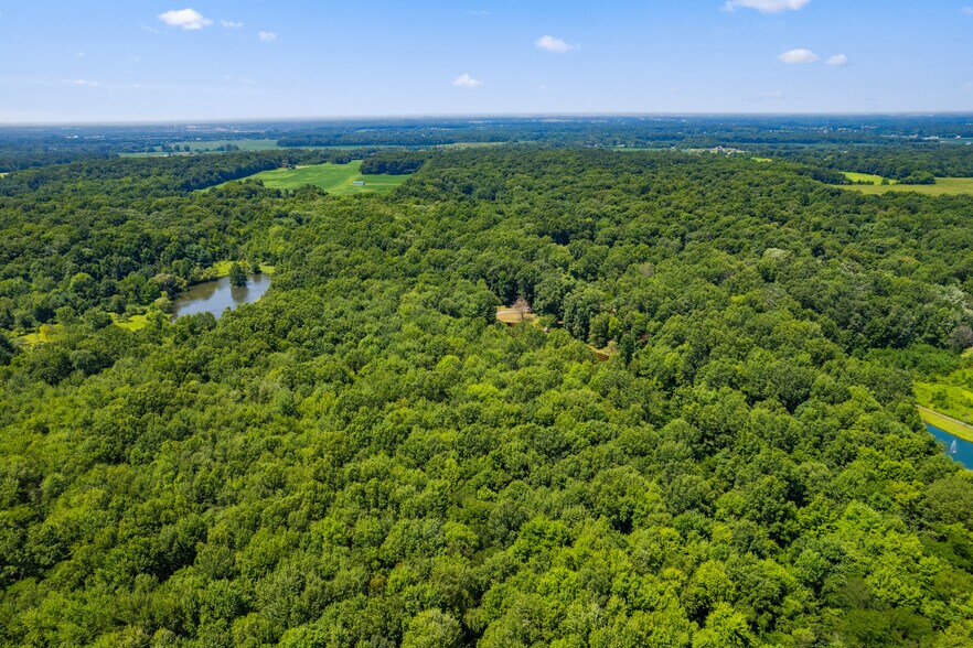 More Photos Of 5455 Plantation Rd, Sunbury Lodge Meeting Hall For Sale
