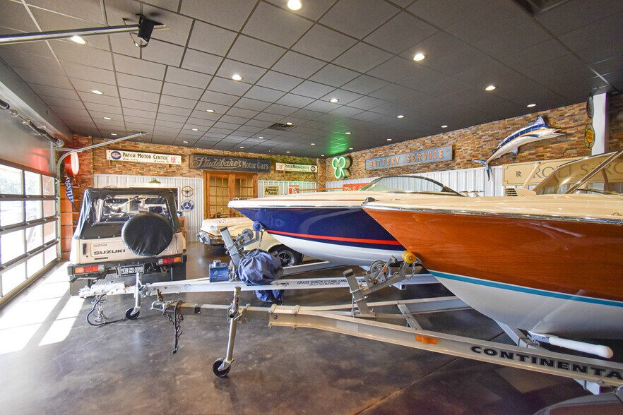 More Photos Of 7906 S Broadway Ave, Tyler Office Residential For Lease