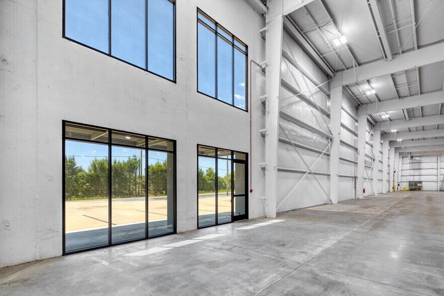 More Photos Of 436 Old Bellwood Rd, Calhoun Distribution For Lease