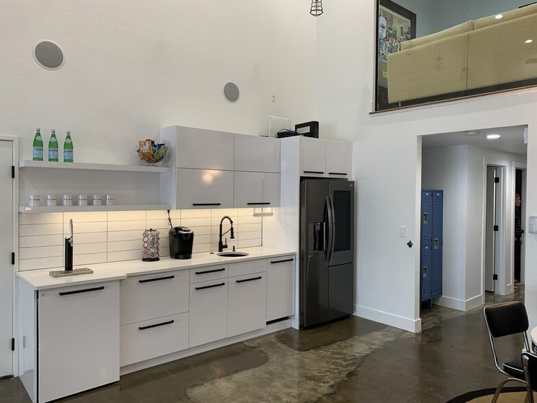 More Photos Of 2266 Dayton St, Aurora Storefront Retail Office For Sale