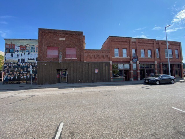 More Photos Of 1331 2nd St, Stevens Point Bar For Sale