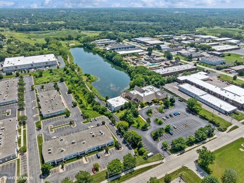 More Photos Of 22221 N Pepper Rd, Lake Barrington General Retail For Sale