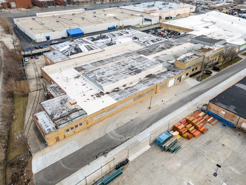More Photos Of 1750 N Kilbourn Ave, Chicago Warehouse For Lease