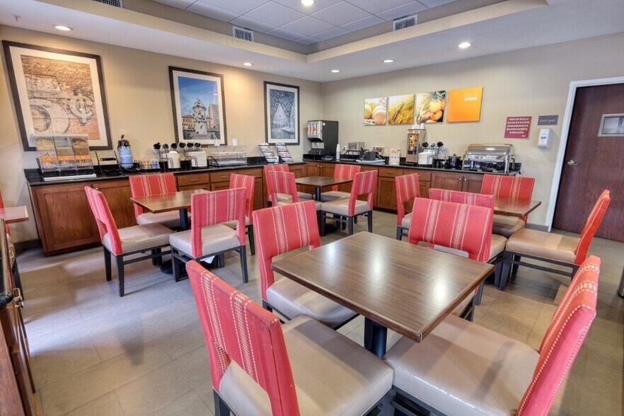 More Photos Of 7800 Memorial Blvd, Port Arthur Hotel For Sale