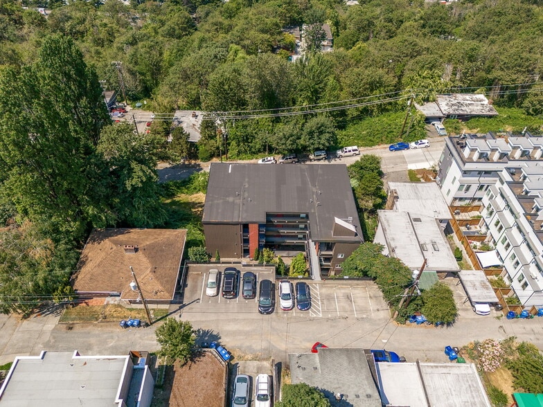 More Photos Of 2414 13th Ave S, Seattle Apartments For Sale