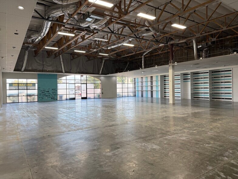 More Photos Of 7091 W Craig Rd, Las Vegas General Retail For Lease