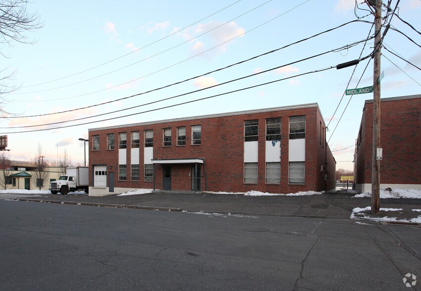 More Photos Of 18 Midland St, Hartford Light Manufacturing For Lease