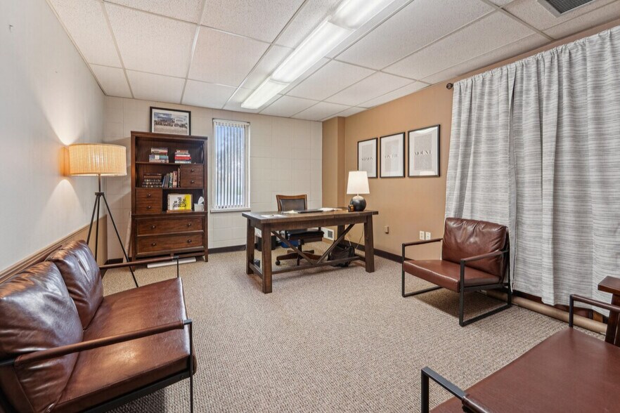 More Photos Of 2720 Kesting Ct, Appleton Religious Facility For Sale