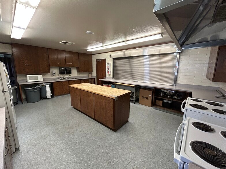 More Photos Of 16025-16115 Studebaker Rd, Cerritos Specialty For Sale