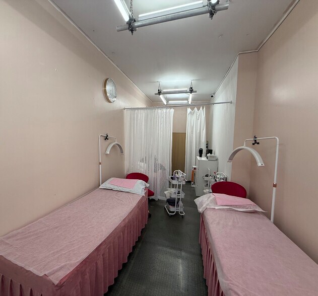 More Photos Of 151 E 103rd St, New York Apartments For Lease