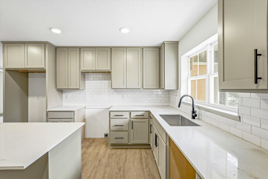 More Photos Of 815 6th St SE, Minneapolis Land For Sale