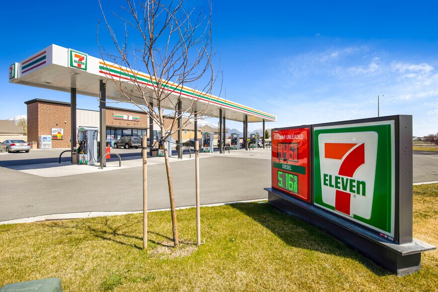 More Photos Of 2120 N Triumph Blvd, Lehi Service Station For Lease