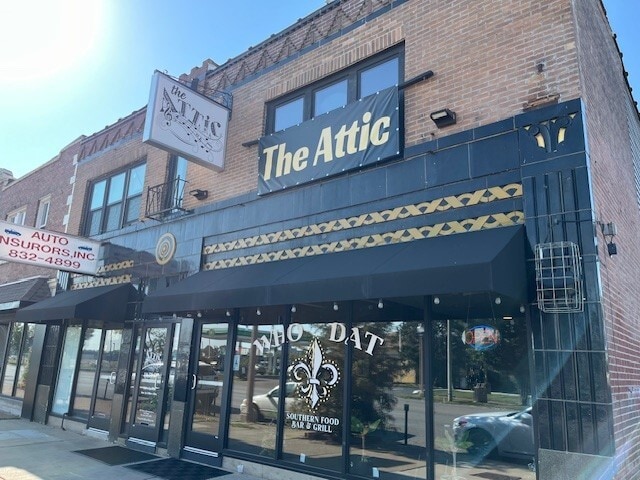 More Photos Of 4247 S Kingshighway Blvd, Saint Louis Bar For Lease