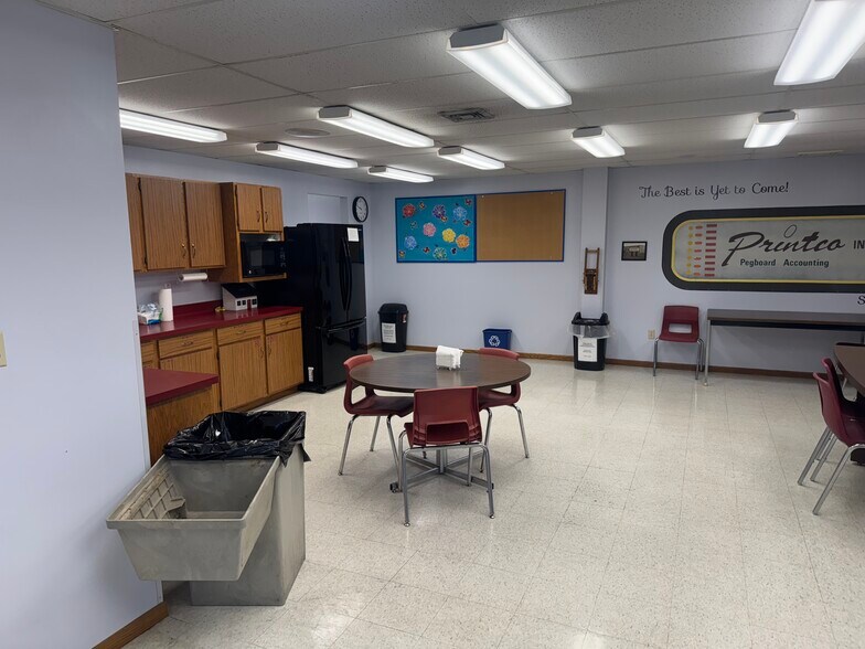 More Photos Of 1434 Progress Ln, Omro Distribution For Sale