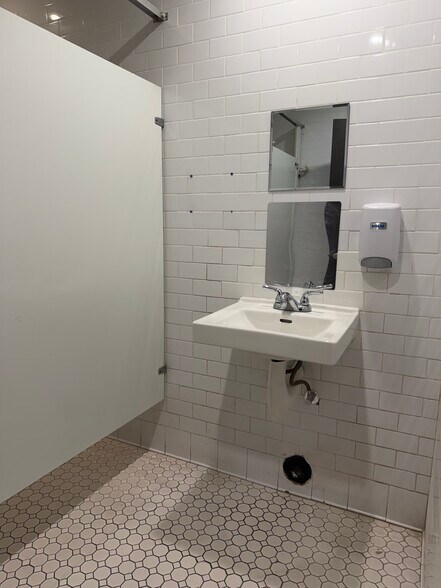 More Photos Of 3129 W Sunset Blvd, Los Angeles Apartments For Lease