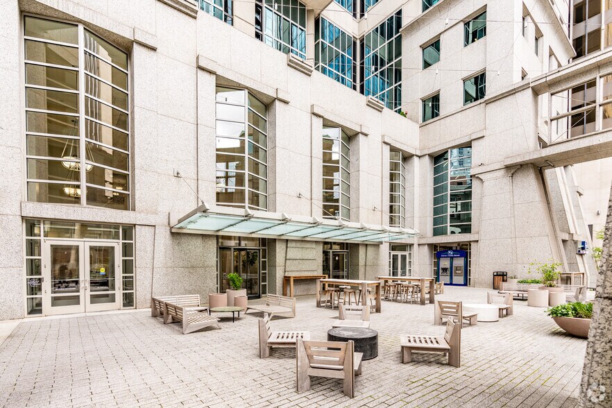 More Photos Of 424 Church St, Nashville Office For Lease