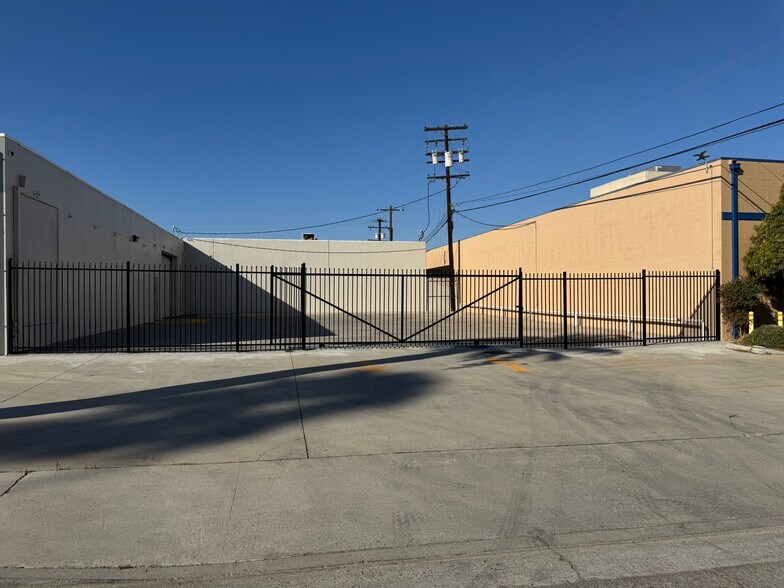 More Photos Of 1781 3rd St, Riverside Warehouse For Lease