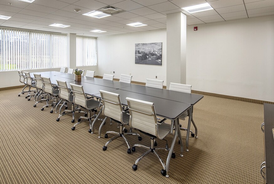 More Photos Of 295 Woodcliff Dr, Fairport Unknown For Lease