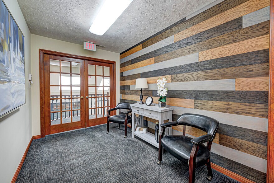 More Photos Of 4582 Northwest Plaza West Dr, Zionsville Office For Lease