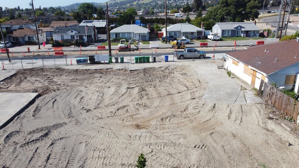 More Photos Of 867 E Lewelling Blvd, Ashland Land For Sale