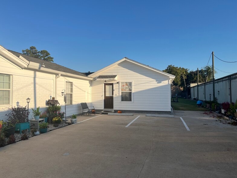 More Photos Of 7026 Belgold St, Houston Office For Sale