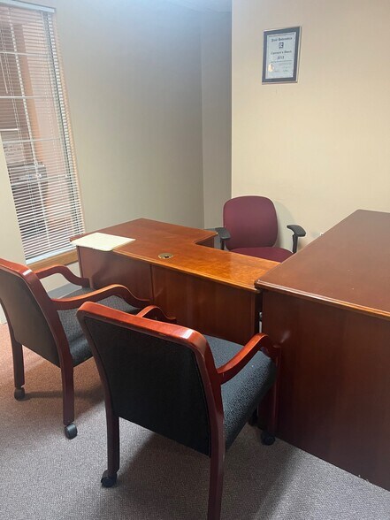 More Photos Of 824 John Marshall Hwy, Front Royal Office For Lease