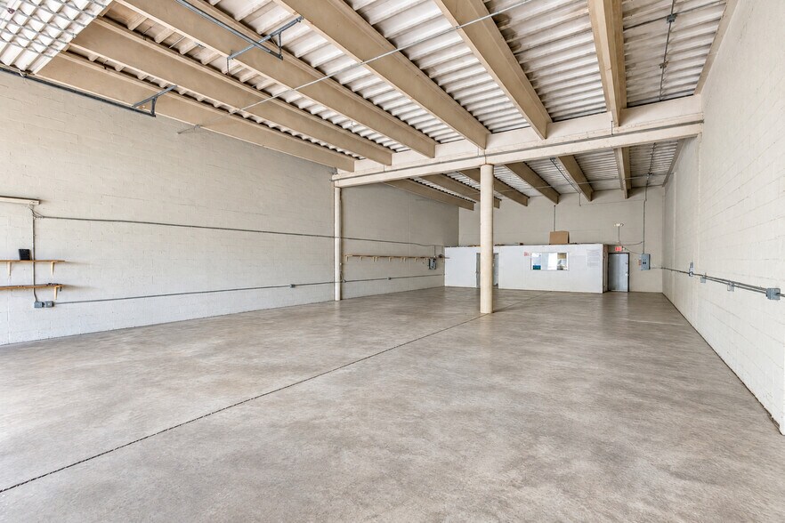 More Photos Of 1921-1959 NE 153rd St, North Miami Beach Warehouse For Sale