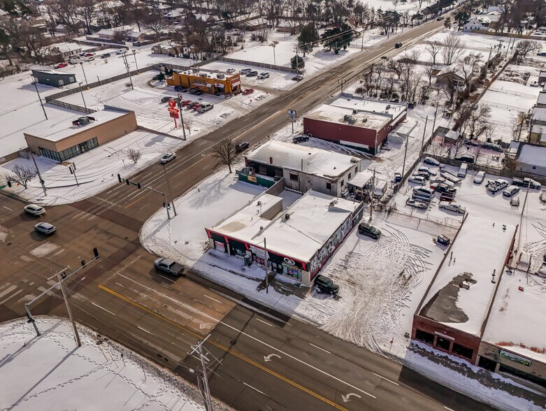 More Photos Of 3117 E 13th St, Wichita Freestanding For Sale