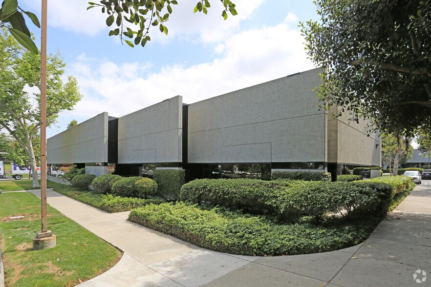 More Photos Of 2237 Faraday Ave, Carlsbad Unknown For Lease