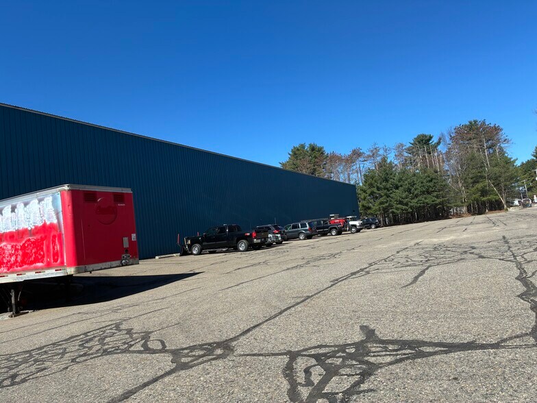 More Photos Of 185 Lafayette Rd, North Hampton Warehouse For Lease