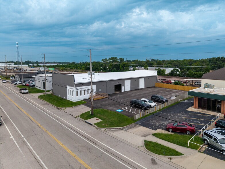 More Photos Of 415 S Kansas Ave, Olathe Warehouse For Lease