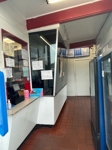 More Photos Of 100 Delaware Ave, Hurlock Restaurant For Sale