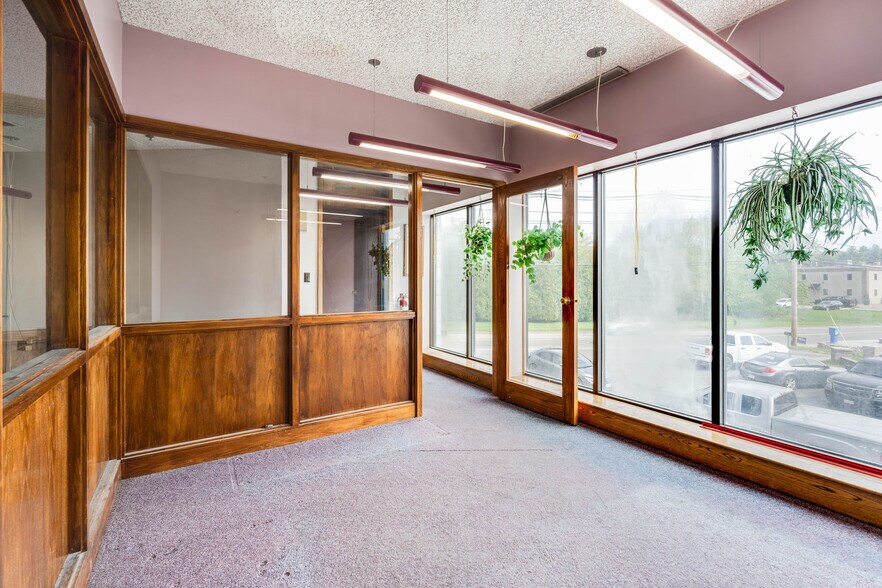 More Photos Of 66 Concord St, North Reading Light Distribution For Lease