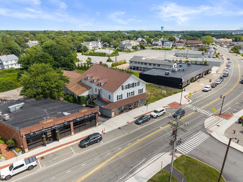 More Photos Of 61 Main St, Buzzards Bay Freestanding For Sale