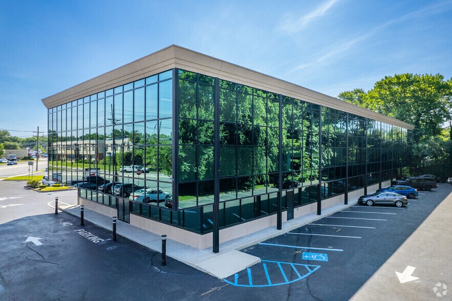 More Photos Of 523 Hollywood Ave, Cherry Hill Office For Lease