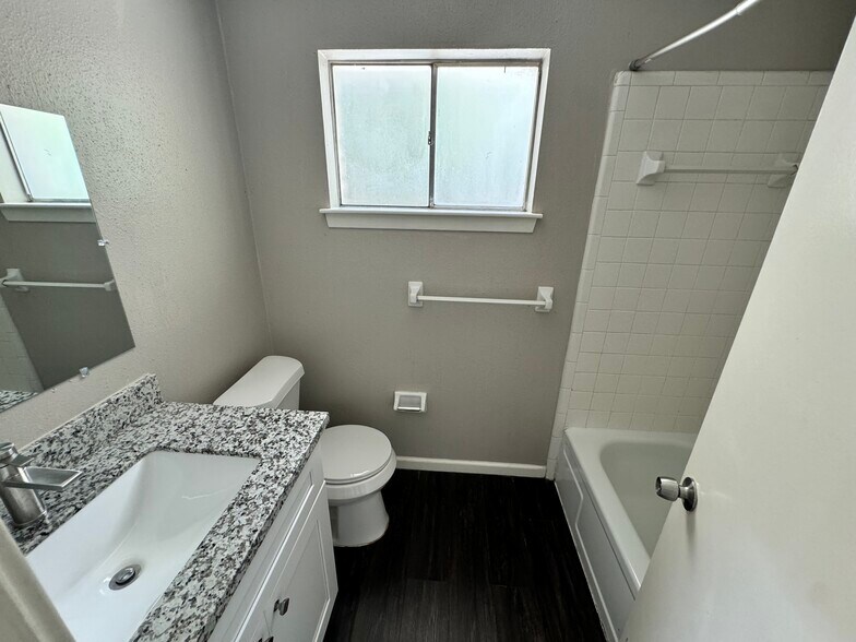 More Photos Of 7315 Housman, Houston Specialty For Sale