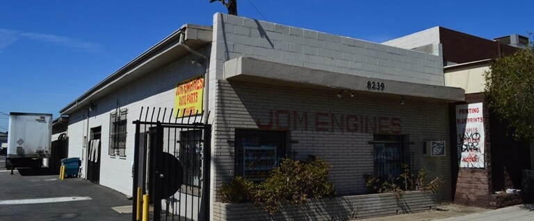 More Photos Of 8235-8239 Lankershim Blvd, North Hollywood Distribution For Lease