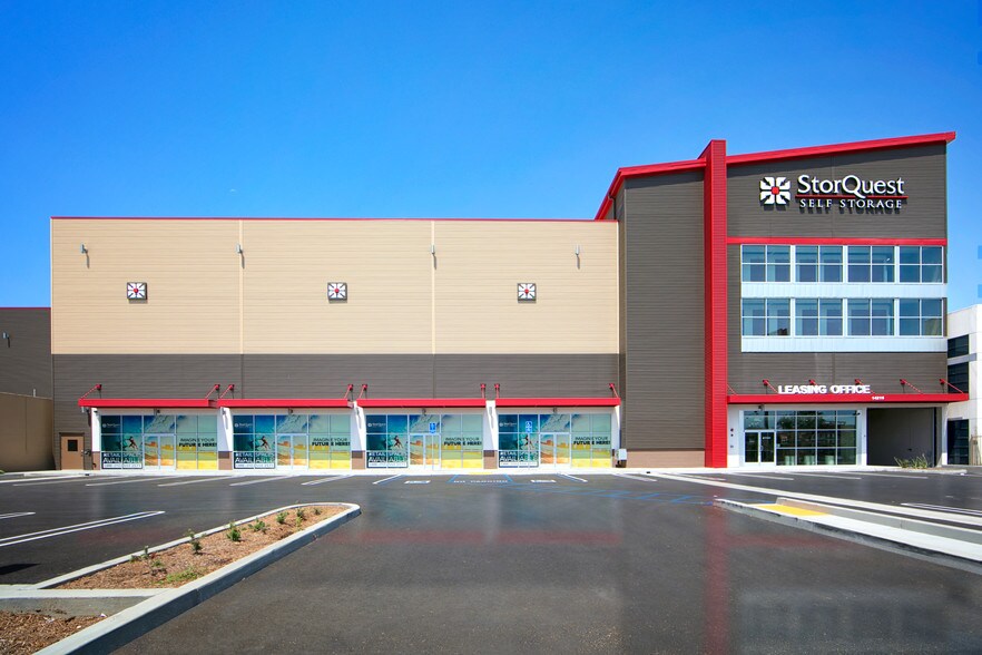 Primary Photo Of 14215 S Normandie Ave, Gardena Self Storage For Lease
