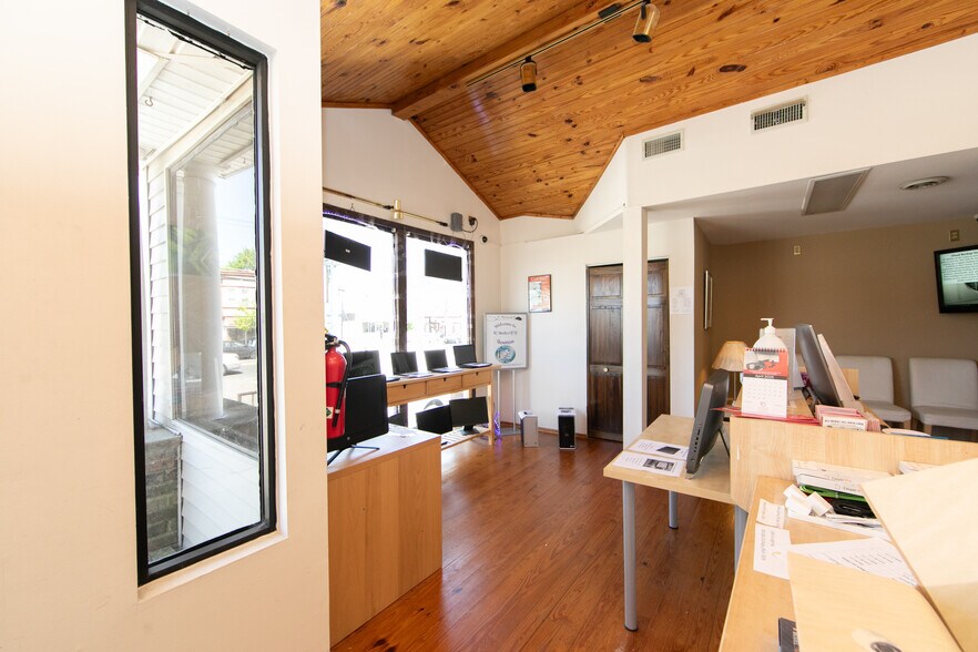 More Photos Of 604 White Horse Pike, Oaklyn Storefront For Sale