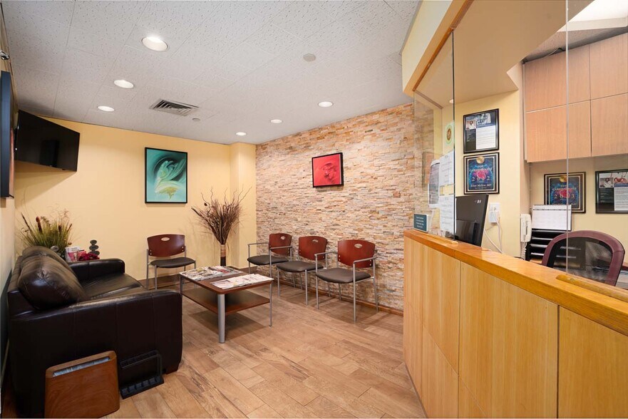 More Photos Of 184-188 E 70th St, New York Apartments For Sale