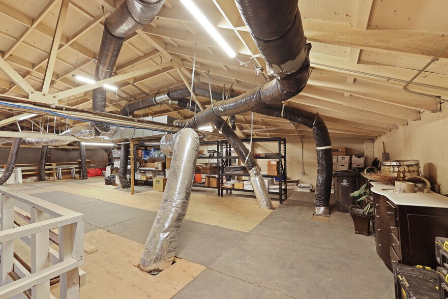 More Photos Of 702-714 W Fremont St, Stockton Light Distribution For Lease