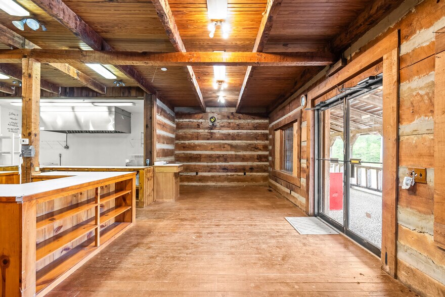 More Photos Of 2350 Squire Boone SW rd, Mauckport General Retail For Lease