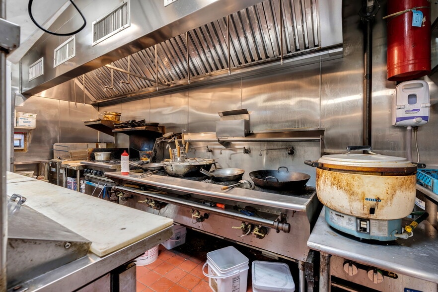 More Photos Of 82 Montgomery Ave, Long Branch Fast Food For Lease