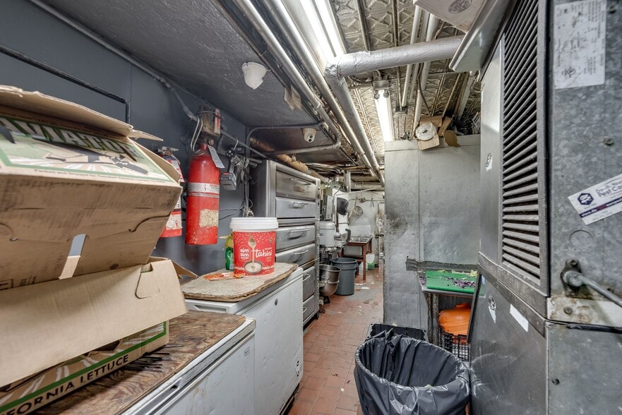 More Photos Of 176 Atlantic Ave, Brooklyn Storefront Retail Residential For Sale