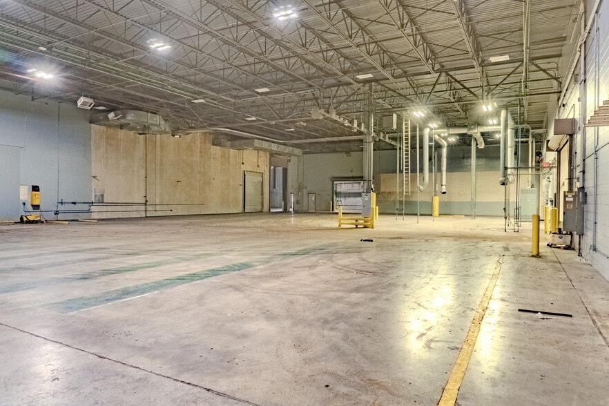 More Photos Of 4611 Wiseman Blvd, San Antonio Manufacturing For Sale