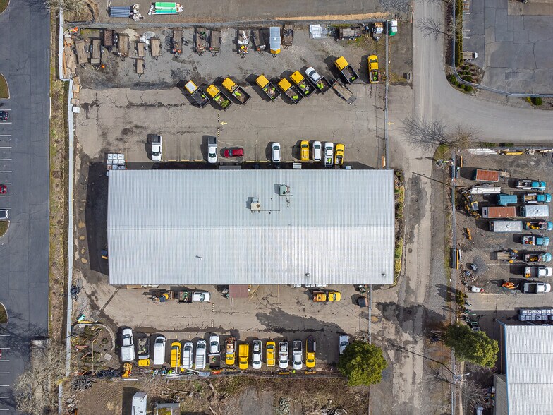 More Photos Of 1800 NE Cornelius Pass Rd, Hillsboro Warehouse For Lease