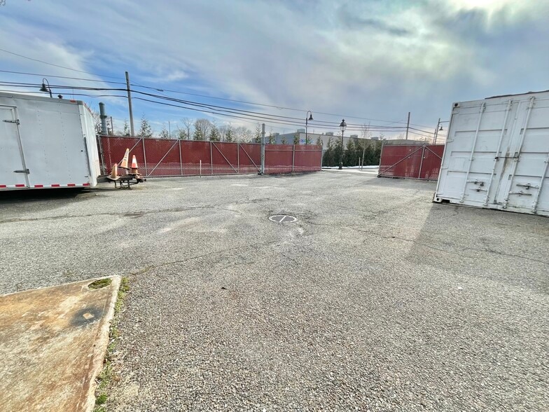 More Photos Of 20 Linden Pl, Port Jefferson Service For Sale