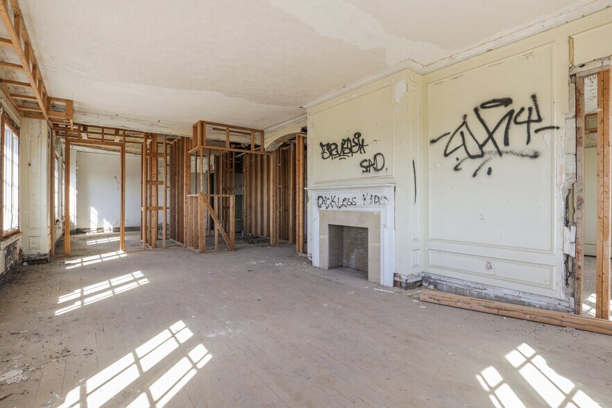 More Photos Of 1312 E Broad St, Columbus Apartments For Sale