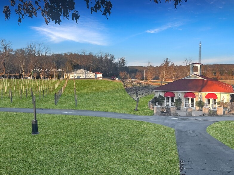 More Photos Of 2982 Harvey Bowden Rd, Paris Winery Vineyard For Sale