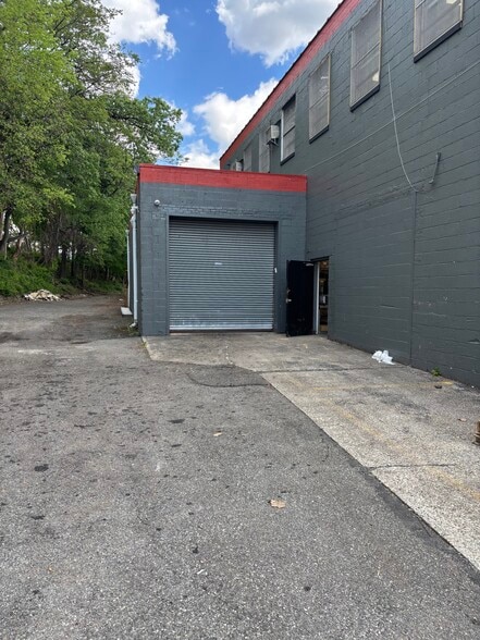 More Photos Of 200-204 Railroad Ave, Hackensack Warehouse For Sale